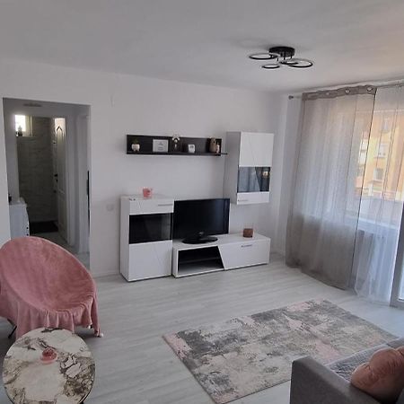 Apartament Central Pe Pietonala Nr2 Hunedoara Exterior foto